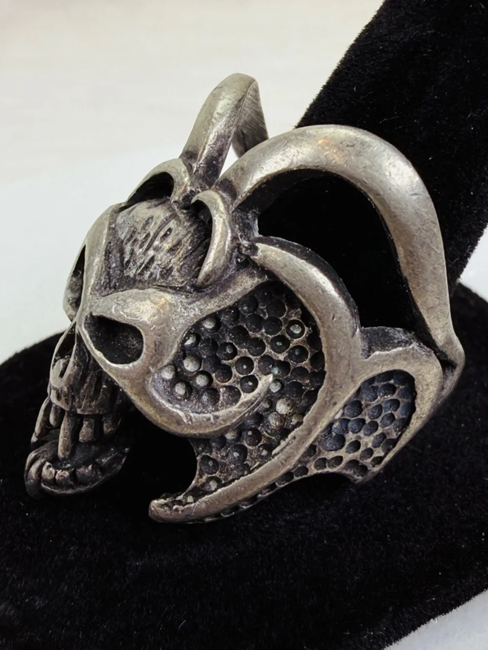Aged Silvertone Men’s weighted Biker Skull Ring sz 11.5